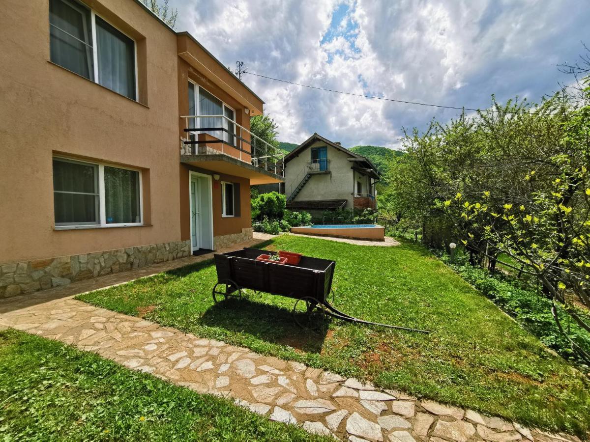 Villa Aqua Pravets Luaran gambar