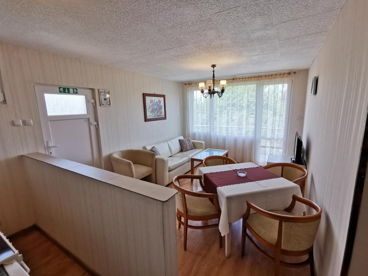 Villa Aqua Pravets Luaran gambar